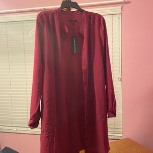 Tunic style top, size large, new with tags